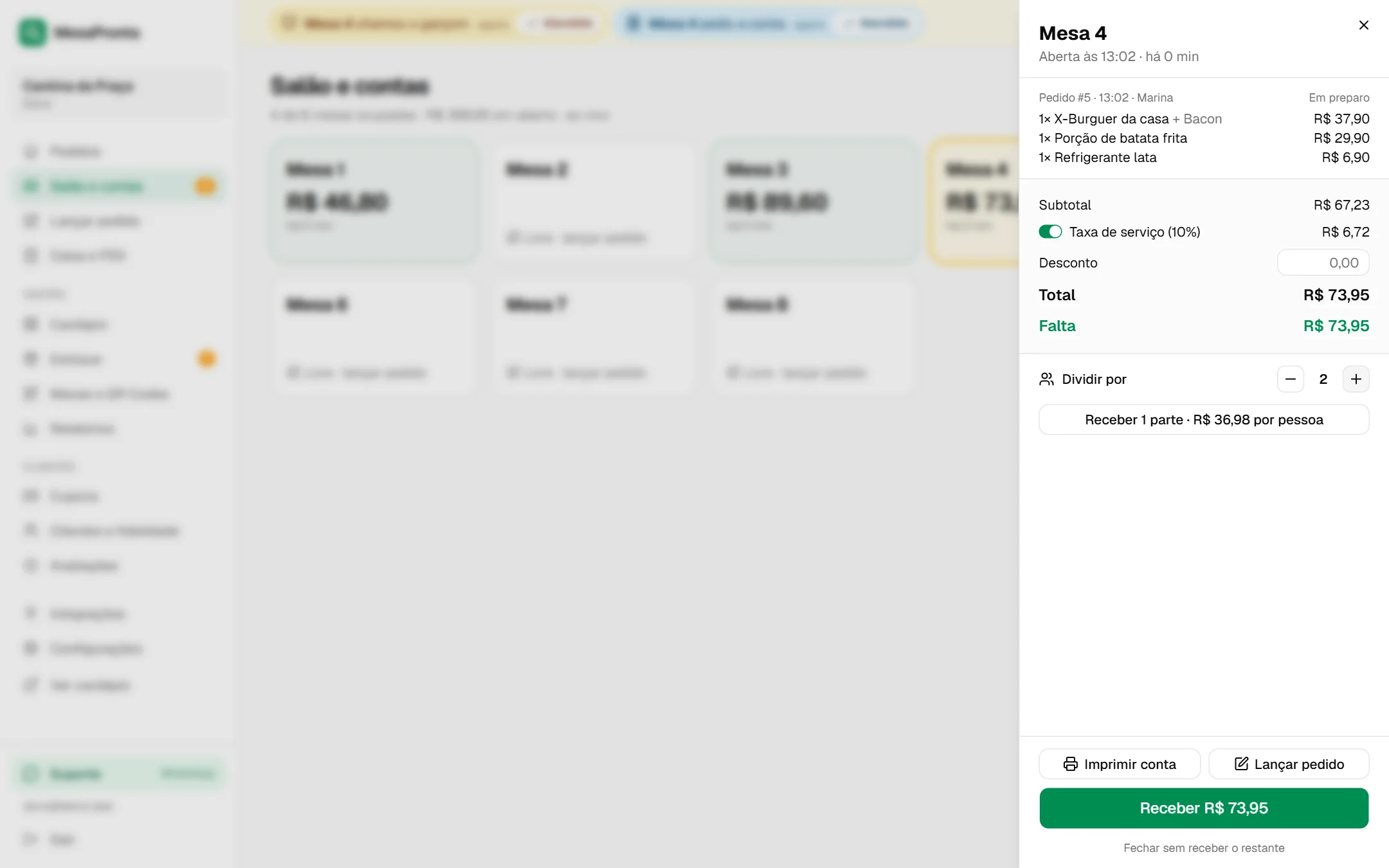 Conta da mesa dividida por duas pessoas